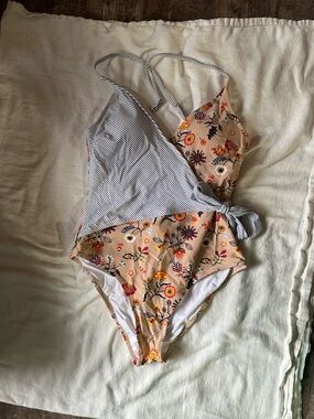 Cupshe Peach Floral One-Piece Swimsuit with Navy-Striped Wrap